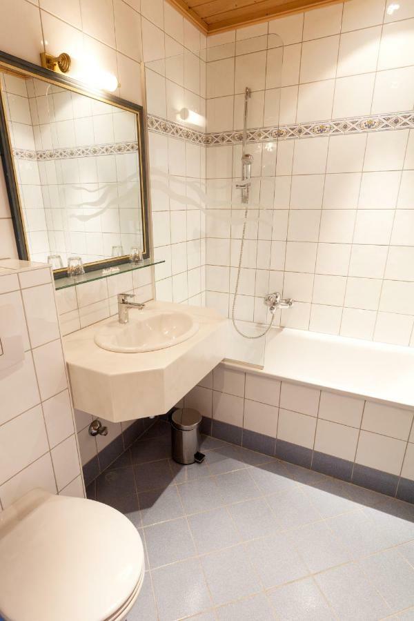 Brueckenwirt Hotel Hallein Eksteriør billede