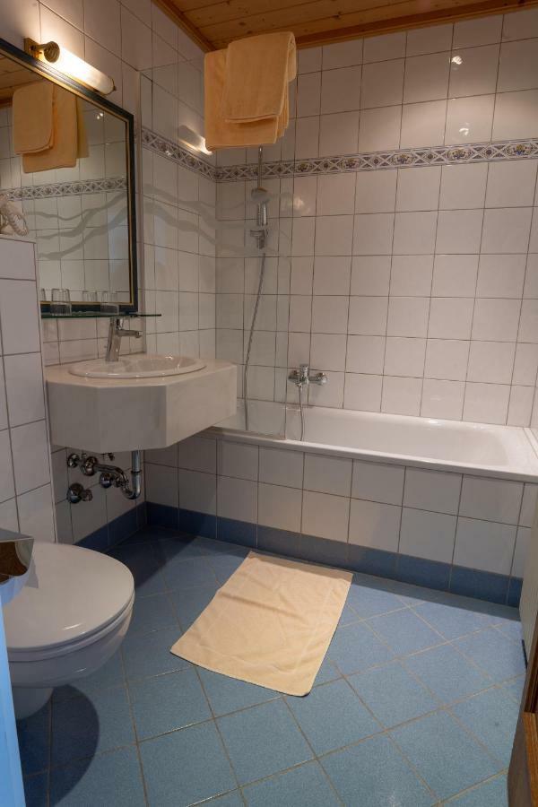 Brueckenwirt Hotel Hallein Eksteriør billede